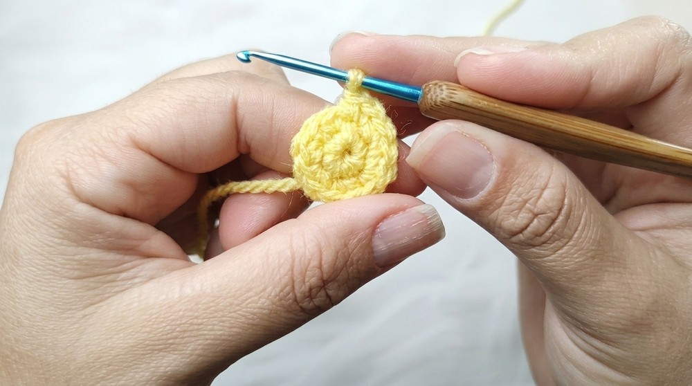 Step-by-Step Crochet Pineapple Keychain Pattern for a Fun Look