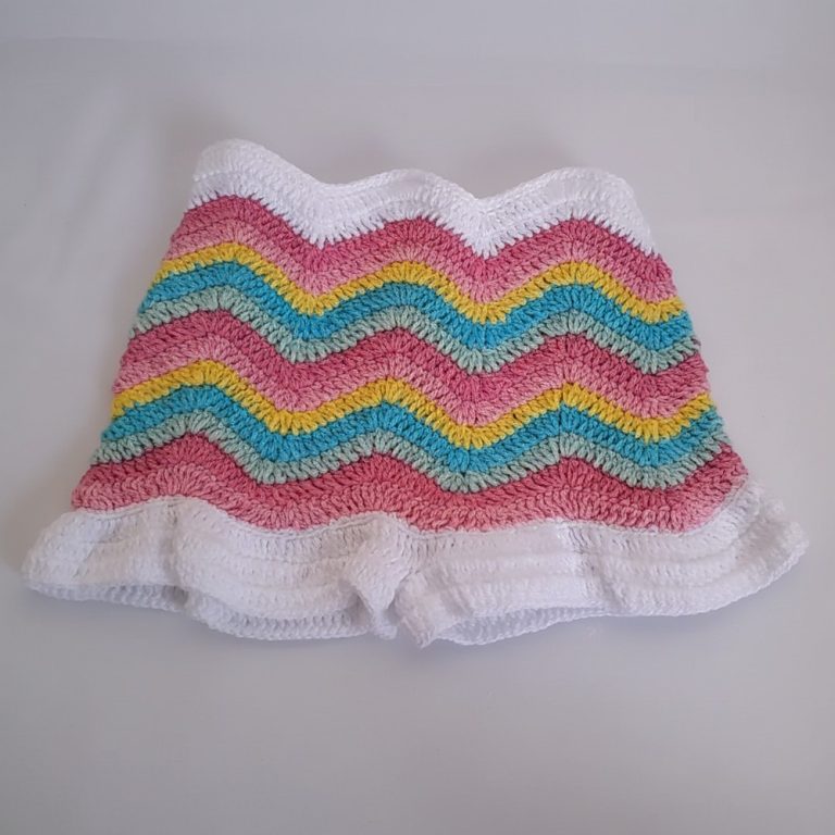 How to Crochet Zigzag Stitch Shorts Pattern for Comfortable Looks