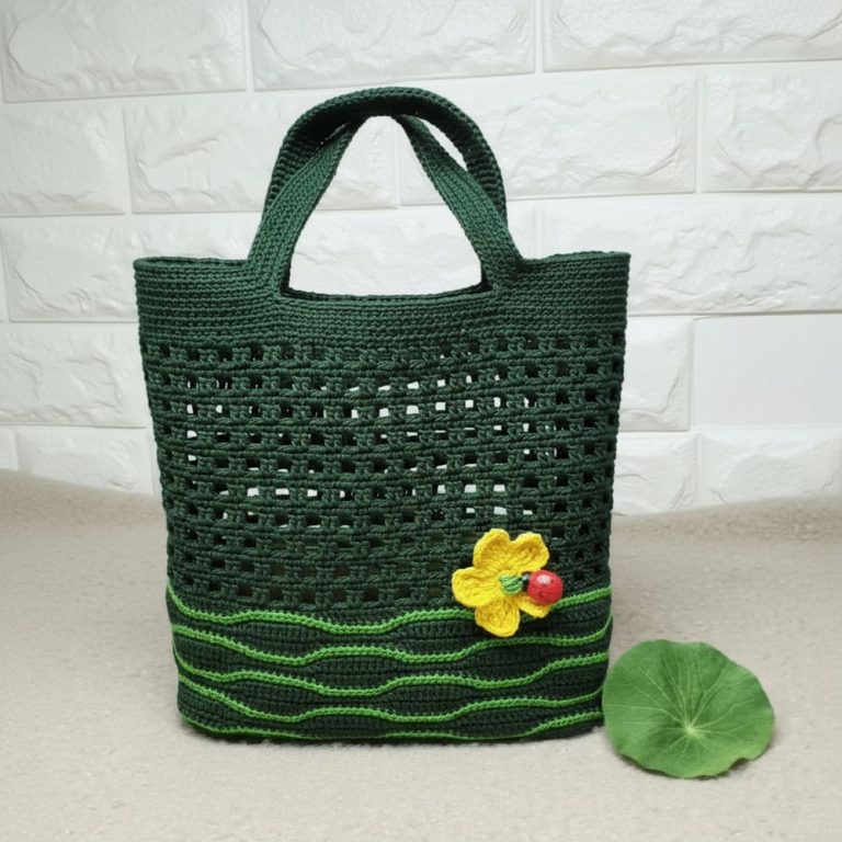 Summer-Ready Crochet Wave Net Bag Pattern for Breezy Outfits