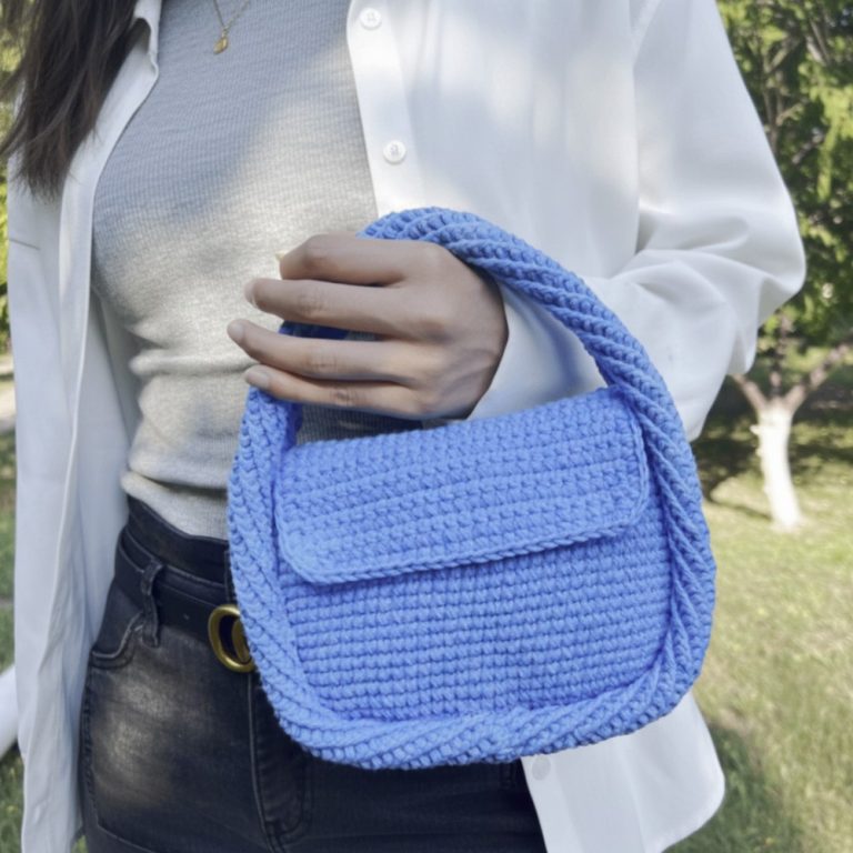 Free Crochet European-Style Bag Pattern for Eye-Catching Style