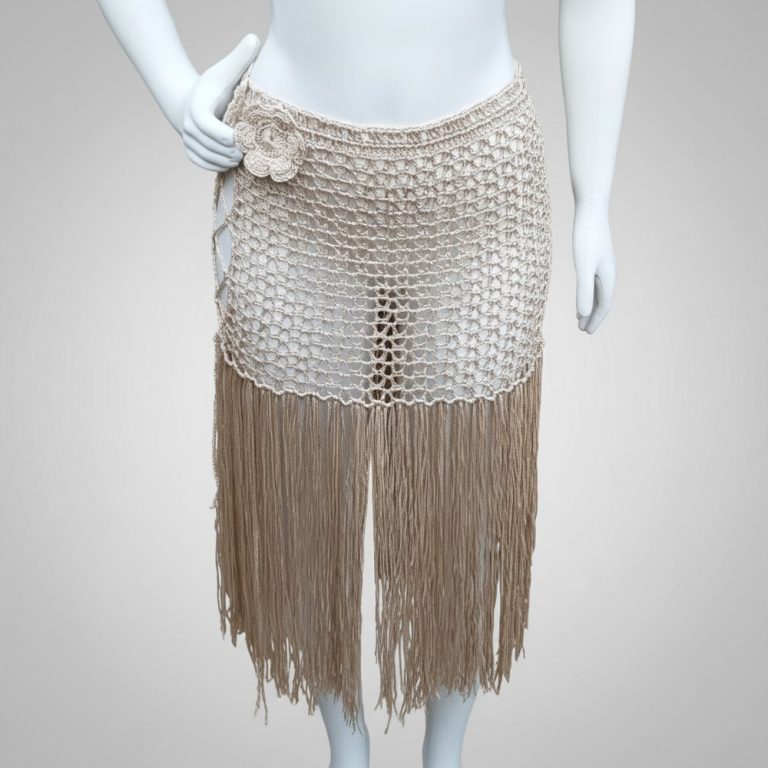 Easy Crochet Skirt with Fringe Pattern for Fashion-Forward Attire