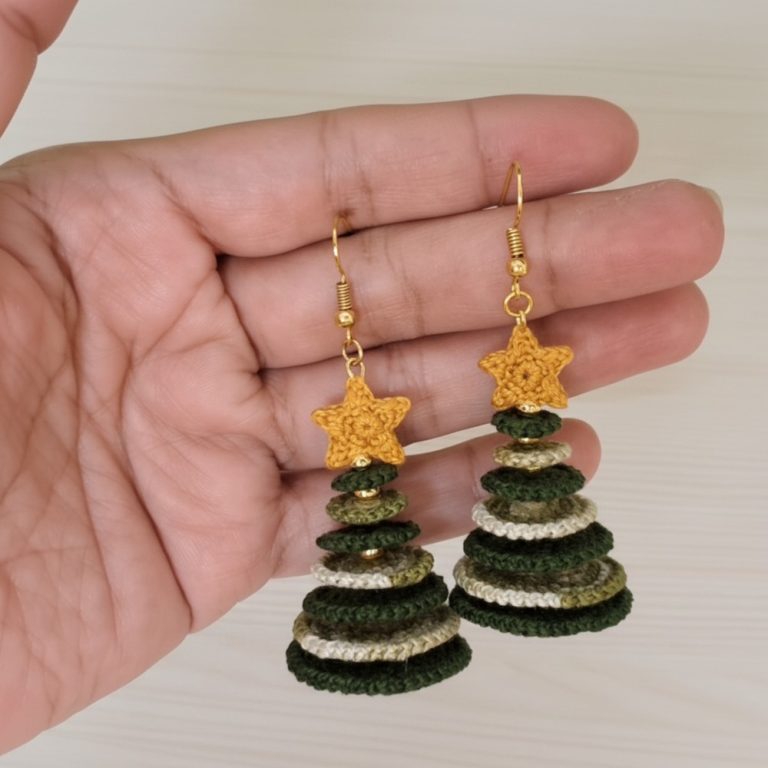 Crochet Christmas Tree Earrings Pattern to Shine This Season