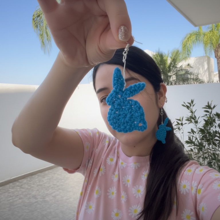 Quick Crochet Bunnies Earrings Pattern for Festive Beauty