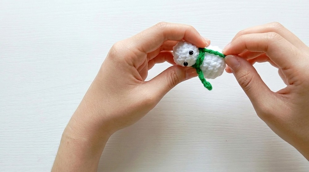 Adorable Crochet Snowman Pattern for Festive Handmade Decor