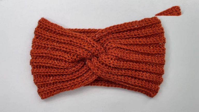 Easy Crochet Twisted Headband 7