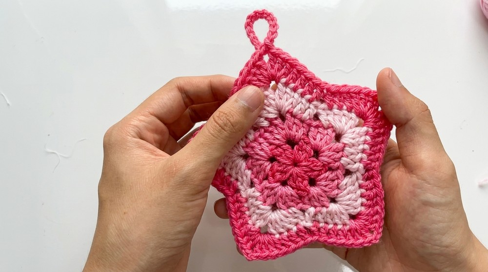 Miniature Crochet Star Pouch Pattern with Cute Star Vibes