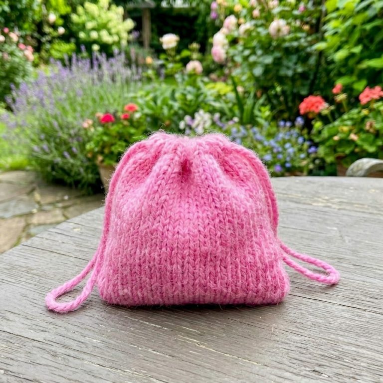 Sweet Crochet Dumpling Bag Pattern for Special Moments