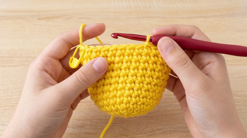 free crochet chicken swing pattern for charming rustic decor