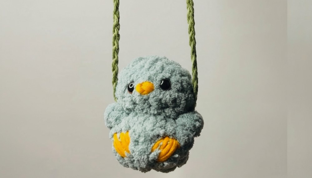 Easy Crochet Swinging Birdie Tutorial 1