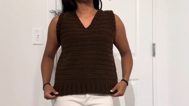 Easy Crochet V-neck Sweater Vest Tutorial 2