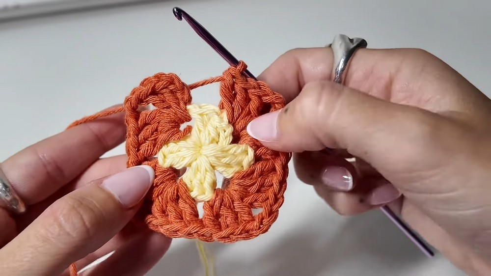 Crochet Granny Shoulder Bag Pattern 2