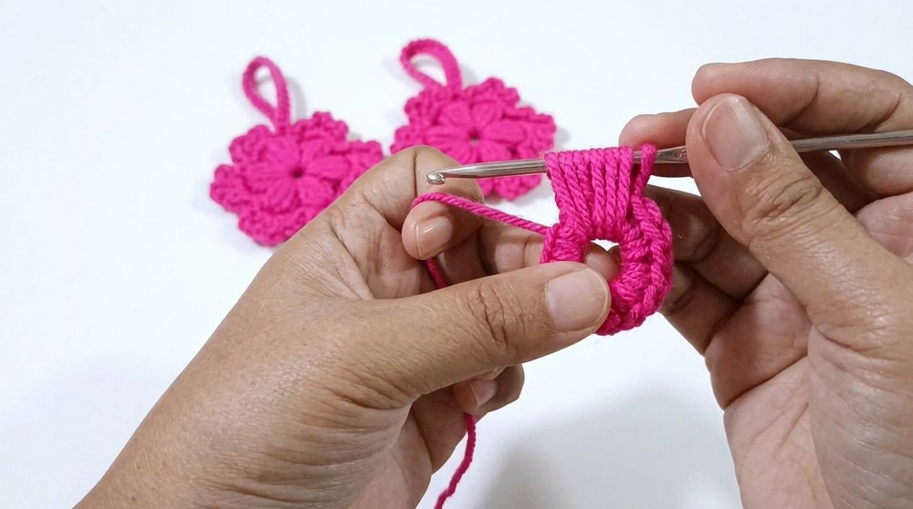 Crochet Snowflake Bag Charms Pattern 1