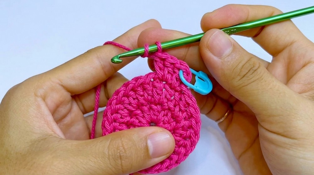 Crochet Mini Bag With Bow Pattern