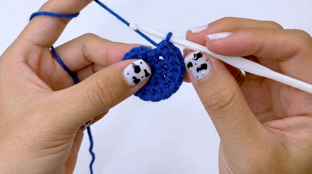 Crochet Daisy Bucket Hat Pattern