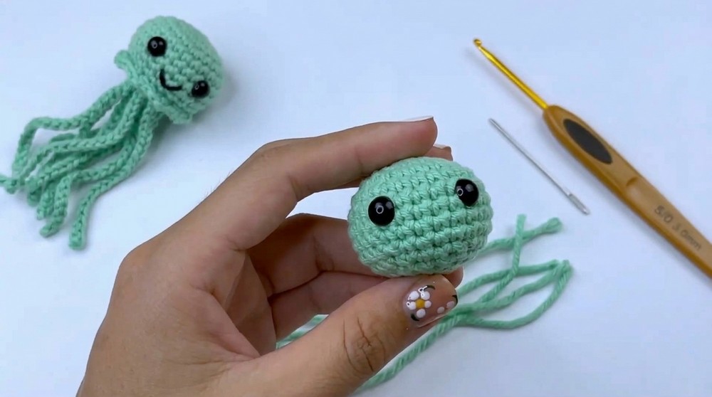 Crochet Jelly Fish Keychain Pattern