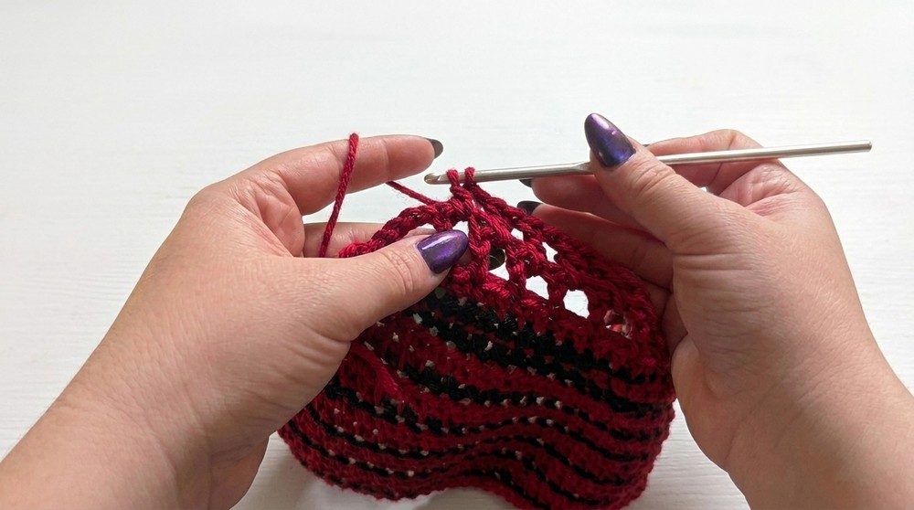 Summer-Ready Mesh Cinch Tank Top – Free Crochet Pattern 3