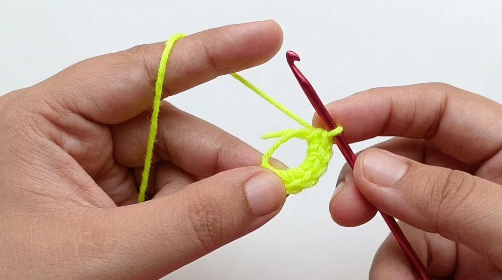 Baby Axolotl Amigurumi Easy Almost No Sew Step-by-Step Crochet Keychain Tutorial for Beginners 3
