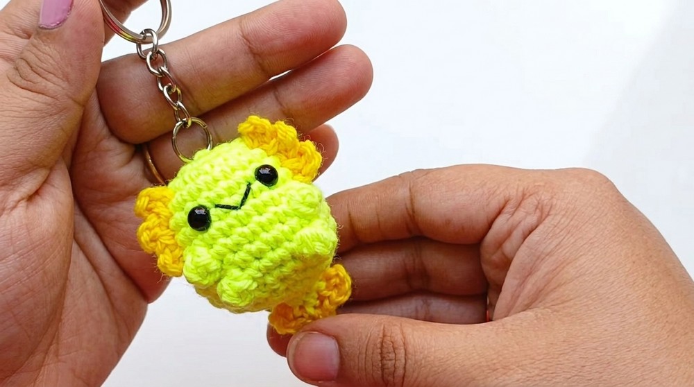 Baby Axolotl Amigurumi Easy Almost No Sew Step-by-Step Crochet Keychain Tutorial for Beginners 7