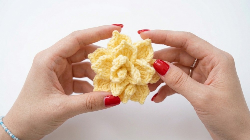 Create Stunning 3D Crochet Jasmine Flowers 6