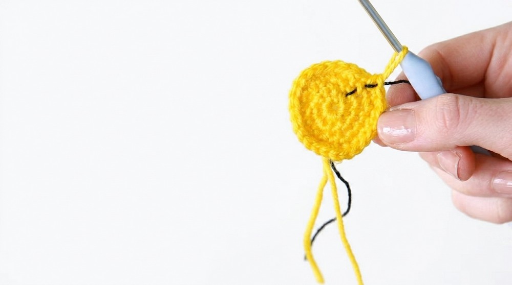 Crochet Chick And Egg Pattern 1