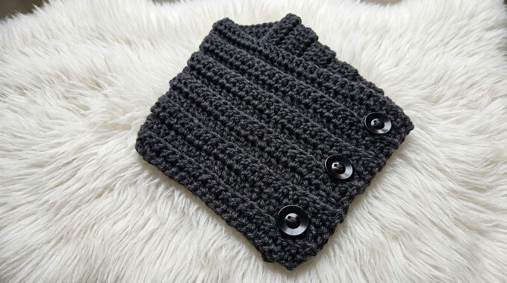 Crochet Cowl Scarf With Buttons Pattern 4