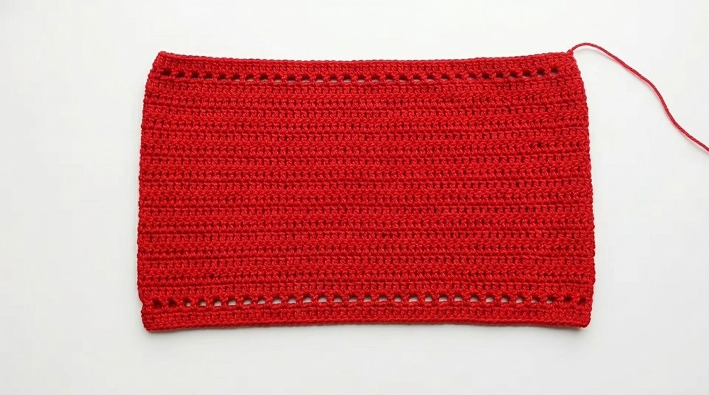 Crochet Crop Top With Button Pattern 3
