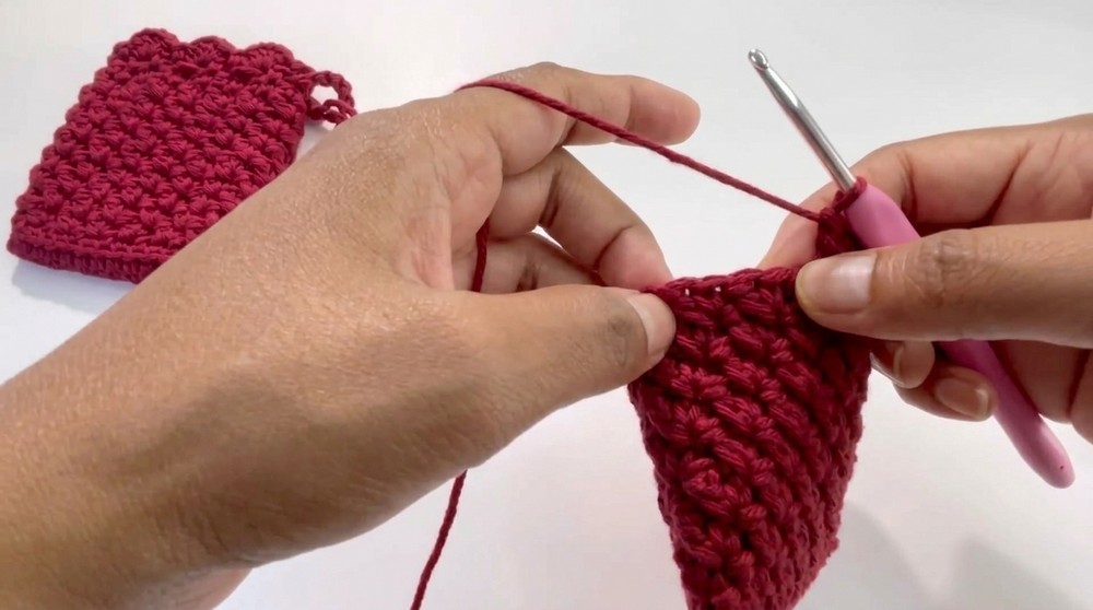 Crochet Drawstring Mini Pouch Pattern 2