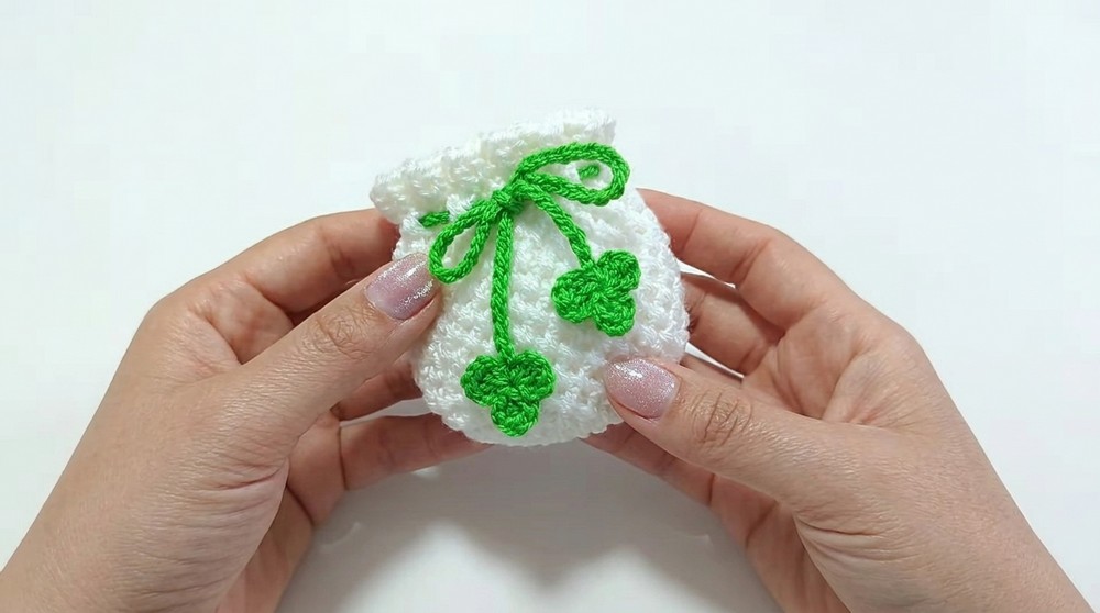 Crochet Flower pot Pattern 3
