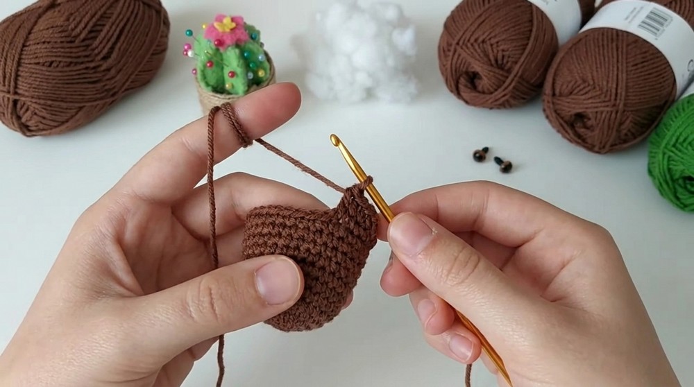 Crochet Groot Amigurumi Pattern 2