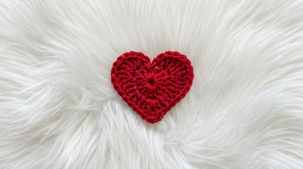 Crochet Mini Heart Pattern 4
