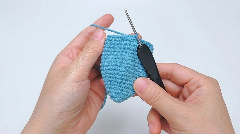Crochet Mini Shovel Pattern 2