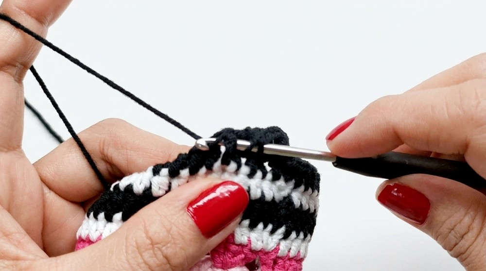 Crochet Mini Skirt Pattern 3