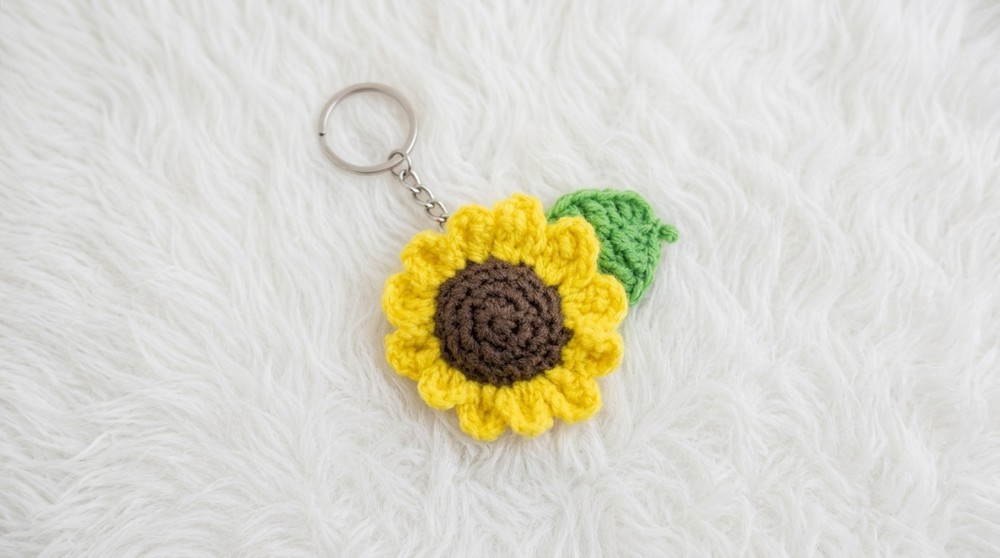 Crochet Sunflower Keychain Pattern 4