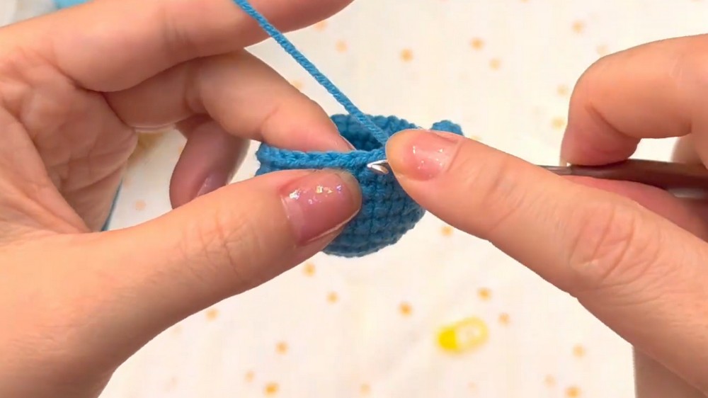 Crochet Amigurumi Whale Easy Tiny Cute Whale Tutorial for Beginners (4)