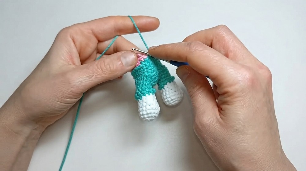 Crochet Bunny Keychain Amigurumi Bunny Master Class 4