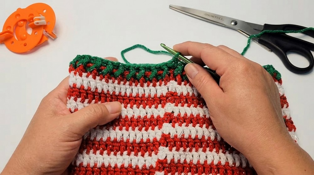 Crochet Christmas Hat Pattern 3