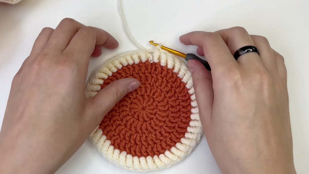 Crochet Coaster for Absolute Beginners ☕ Step-by-Step Tutorial (7)