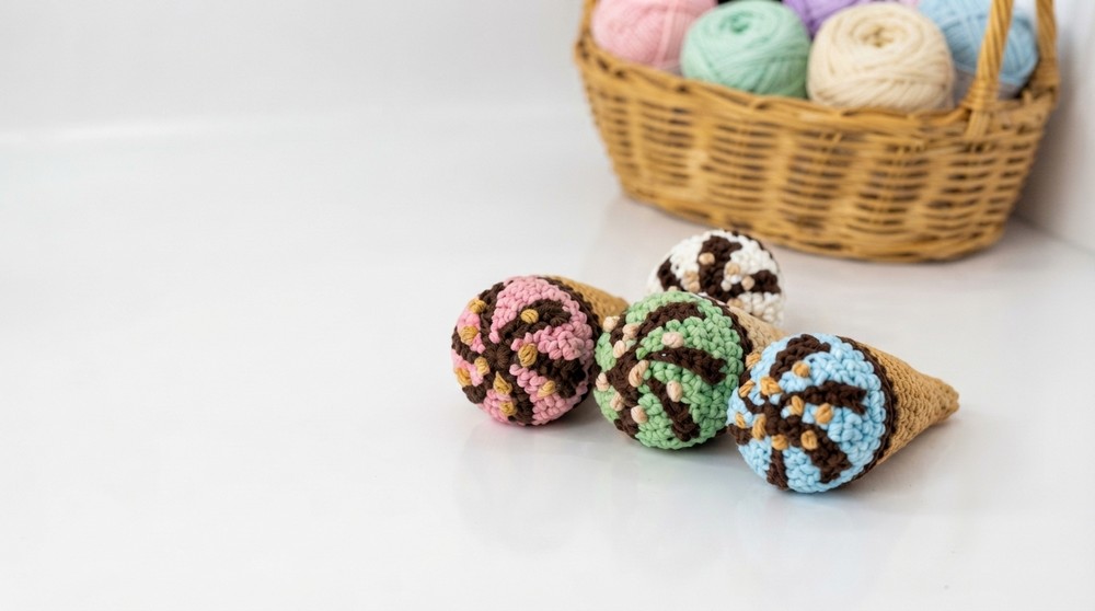 Crochet Ice Cream Cone Pattern Easy Step-by-Step DIY Crochet Desserts2