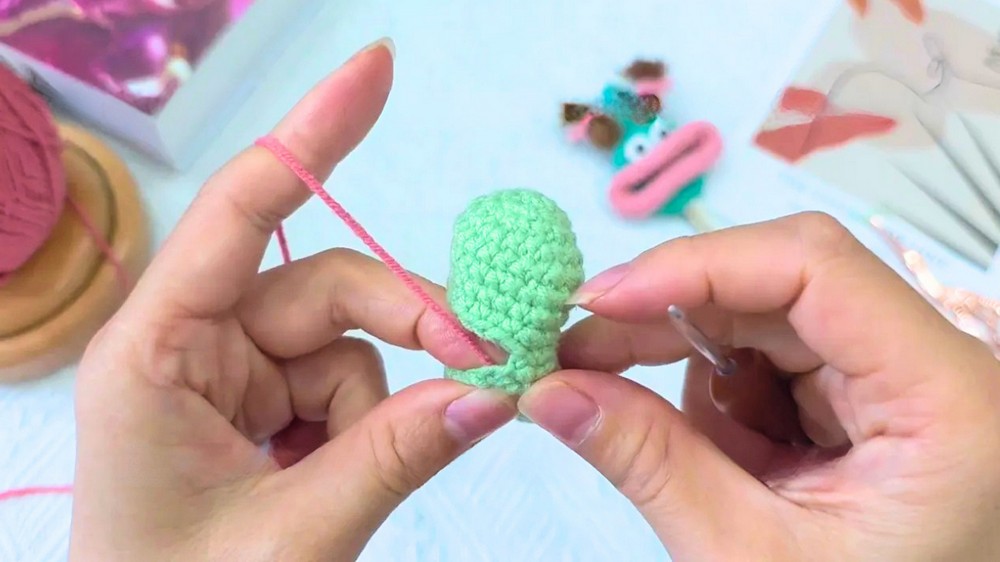 Crochet Key Cover Super Cute Pouting Baby (Beginner Friendly) 4