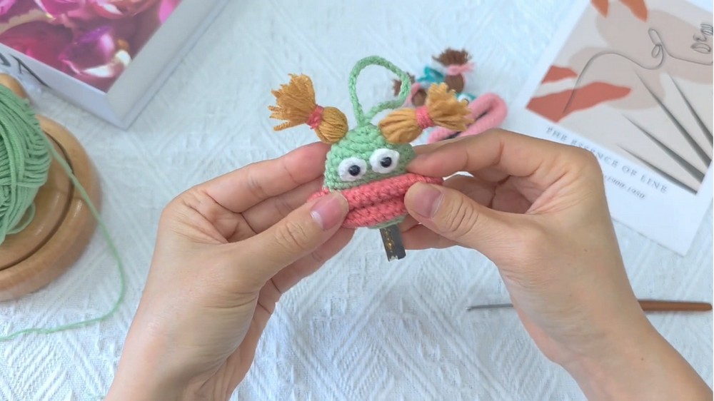 Crochet Key Cover Super Cute Pouting Baby (Beginner Friendly) 8