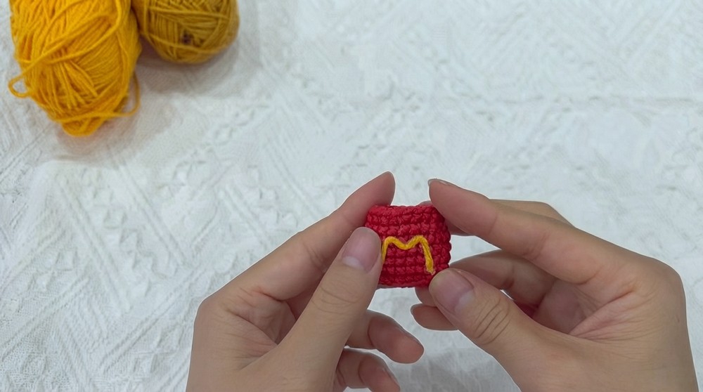 Crochet Mini Hamburger & Fries Set Super Cute Amigurumi Tutorial (11)