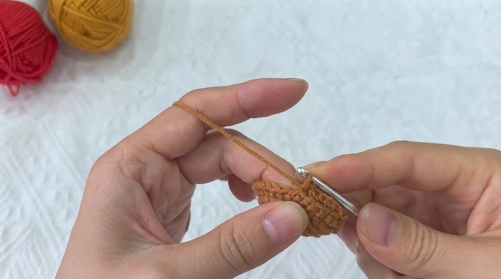 Crochet Mini Hamburger & Fries Set Super Cute Amigurumi Tutorial (4)