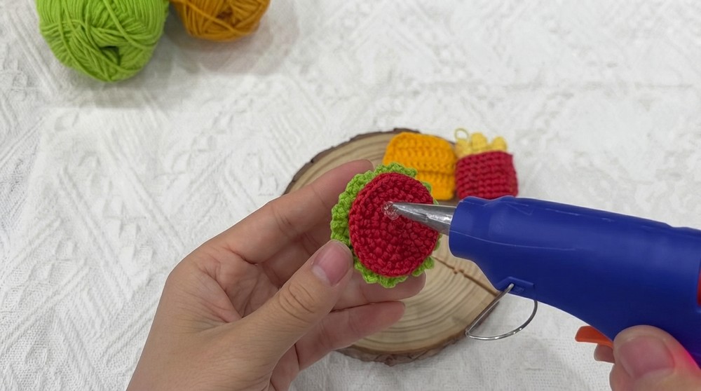 Crochet Mini Hamburger & Fries Set Super Cute Amigurumi Tutorial (8)