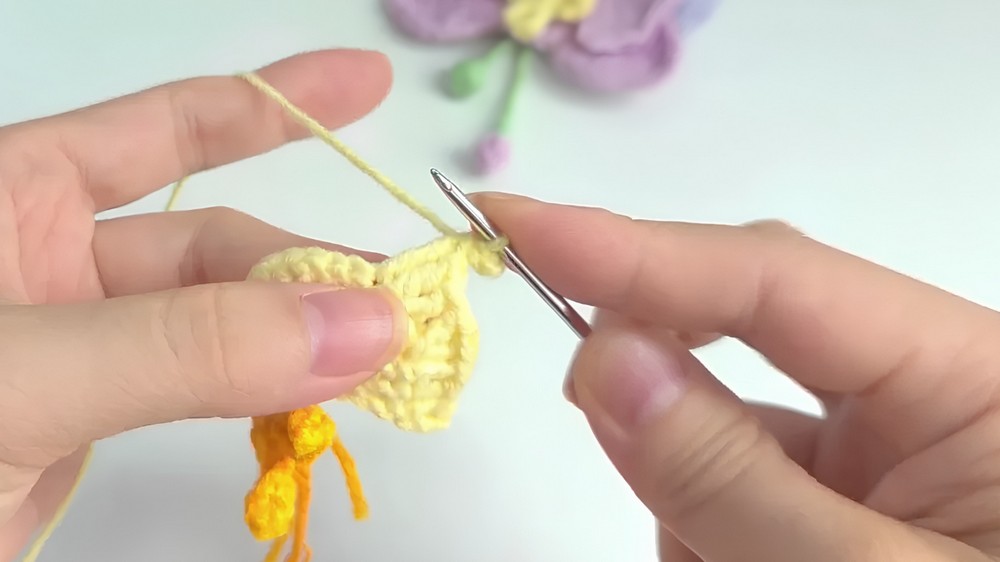 Crochet Orchid Keychain ✨ Cute Handmade Flower Tutorial for Beginners 5