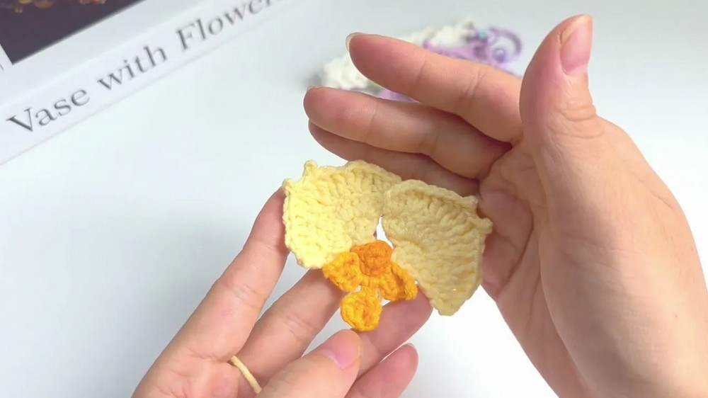 Crochet Orchid Keychain ✨ Cute Handmade Flower Tutorial for Beginners 6