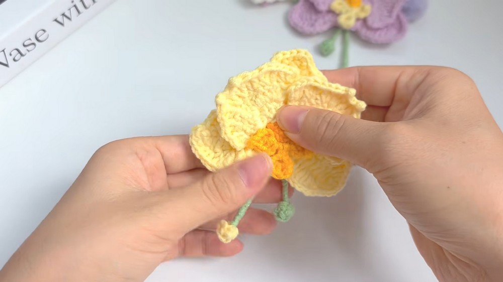 Crochet Orchid Keychain ✨ Cute Handmade Flower Tutorial for Beginners 7