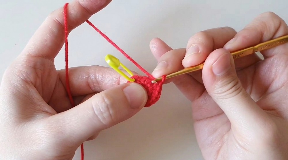 Crochet Rainbow Lollipop Pattern 1