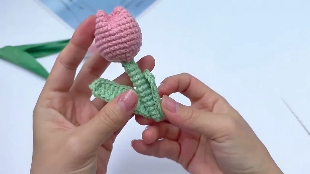 Crochet Tulip Flower Tutorial Simple Tulip Keychain Pattern for Beginners 10