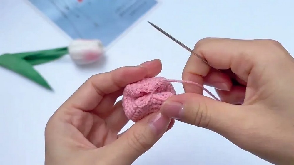 Crochet Tulip Flower Tutorial Simple Tulip Keychain Pattern for Beginners 6