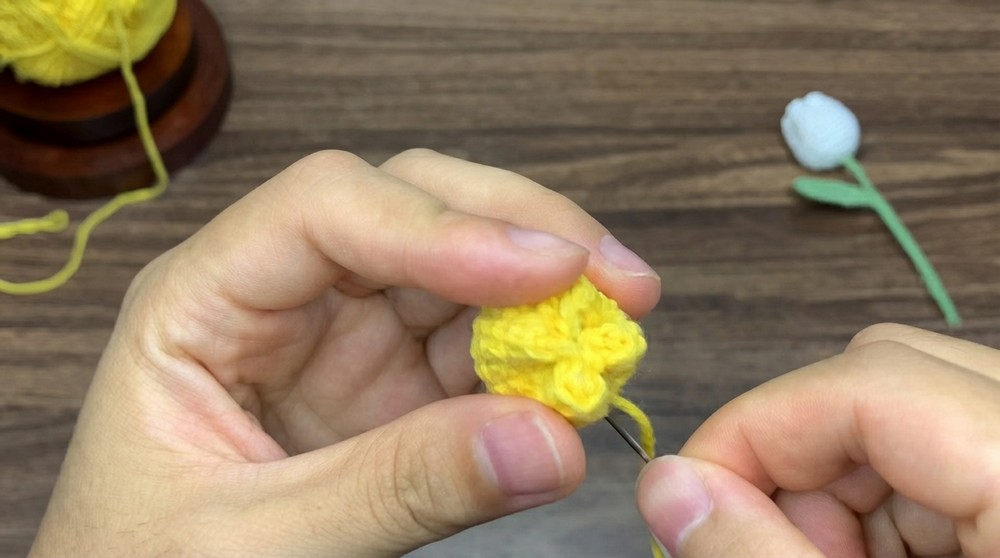 Crochet Tulip Flowers Cute Mini Bouquet- Crochet Tutorial Tulip Bouquet 4